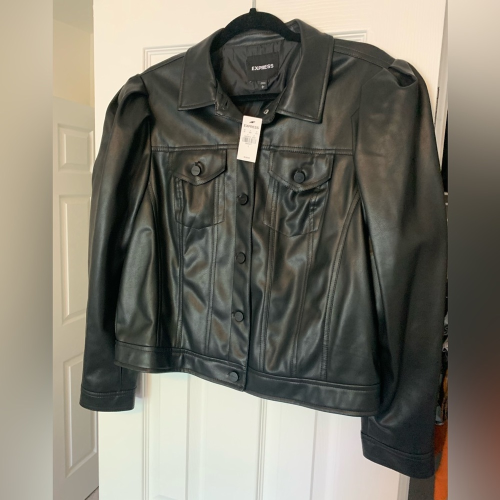 NWT black leather puff shoulder jacket Express, size L.
